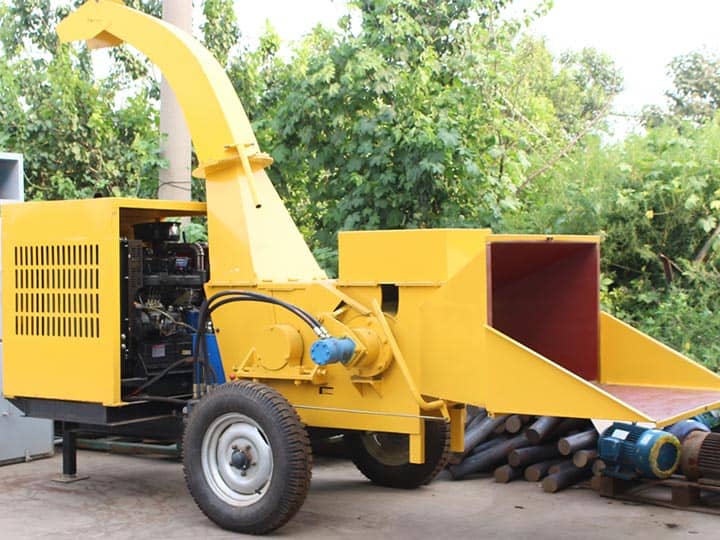 large tree branches crushing machine